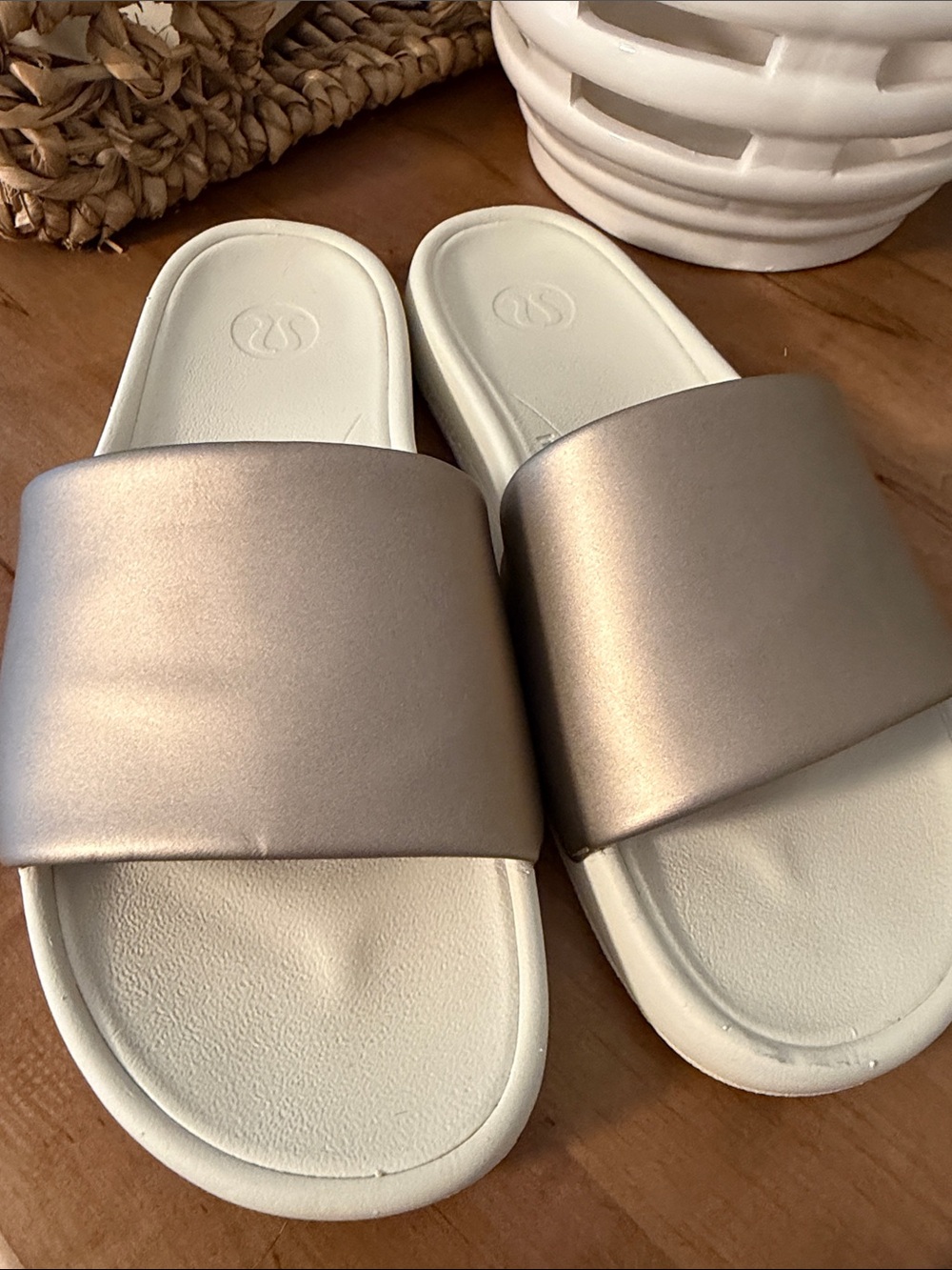 Lululemon Restfull Slide Sandals